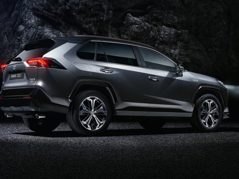 toyota-rav4-plug-in-2020-gallery-03-full_tcm-3044-1892258_(1).jpeg