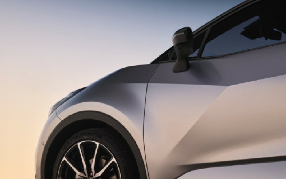 2024 Toyota C-HR Plugin Hybrid Grandons