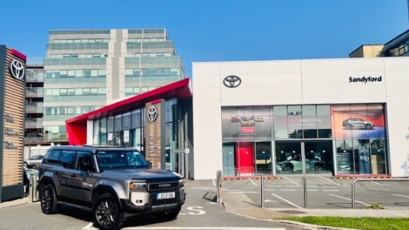 NEW SHOWROOM PIC.jpg