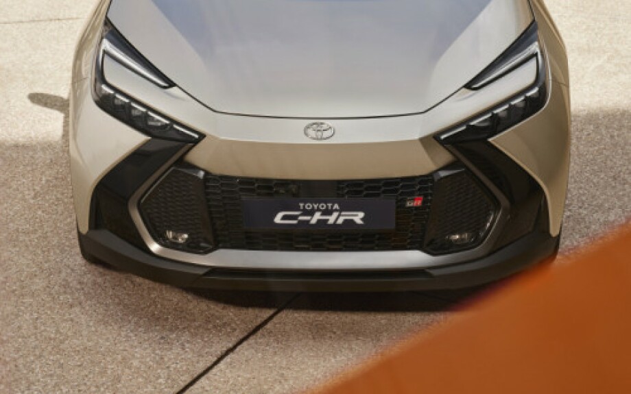 2024 Toyota C-HR Plugin Hybrid Grandons