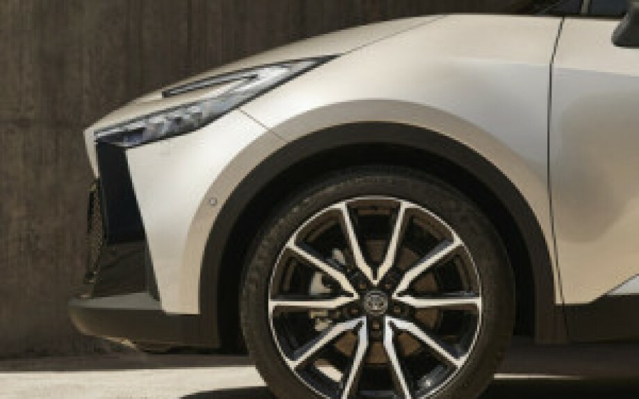 2024 Toyota C-HR Plugin Hybrid Grandons