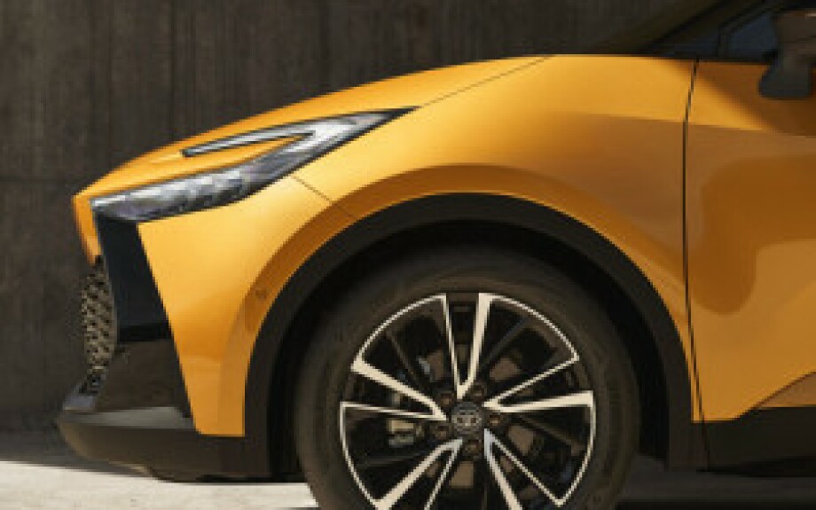 2024 Toyota C-HR Plugin Hybrid Grandons