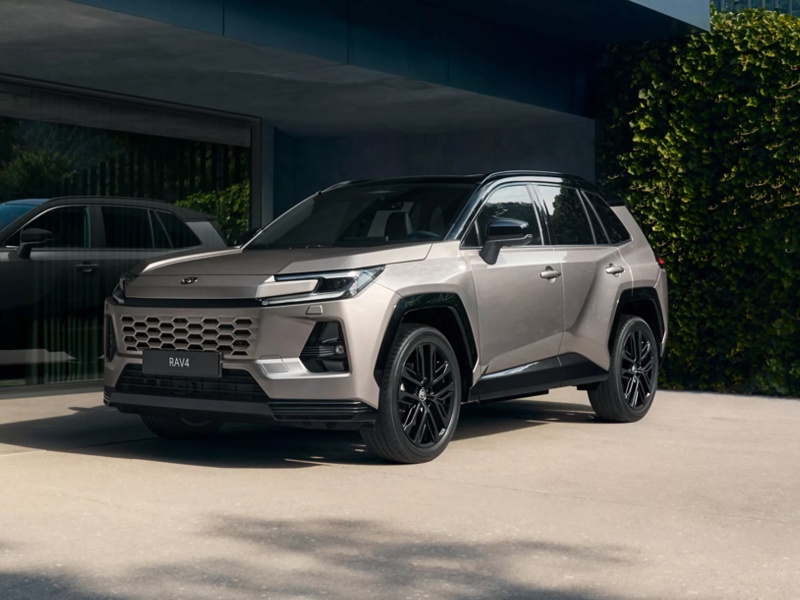 RAV4_004_HEV_26-6-Large-Landscape.jpeg