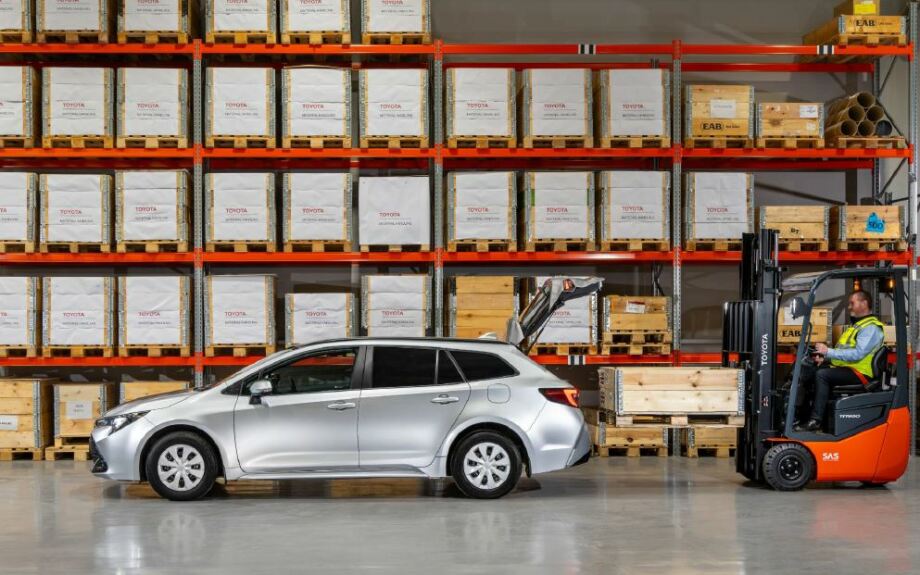 New Corolla Professional Van