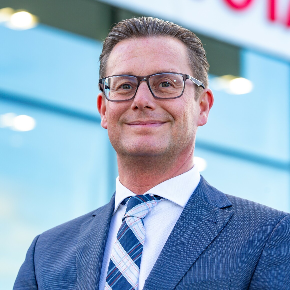 toyota-long-mile-new-used-cars-car-servicing-toyota-long-mile