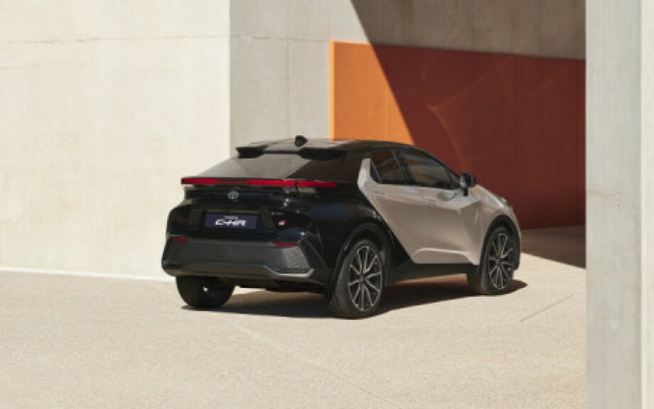2024 Toyota C-HR Plugin Hybrid Grandons