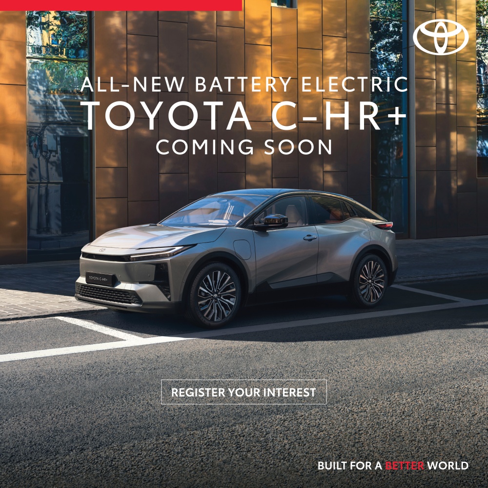TOY-C-HR+_socials-V3-01.jpg