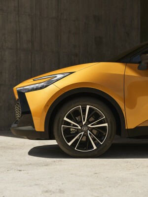 2024 Toyota C-HR Plugin Hybrid Grandons 