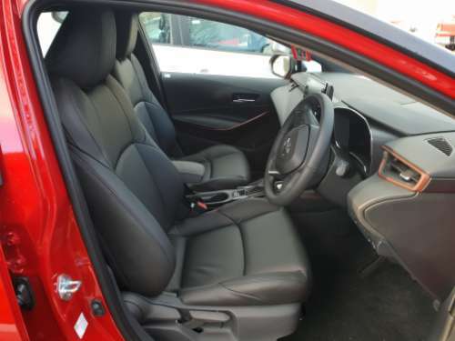2019_Corolla_Hatchback_Leather_Grandons_Toyota_(23).jpeg