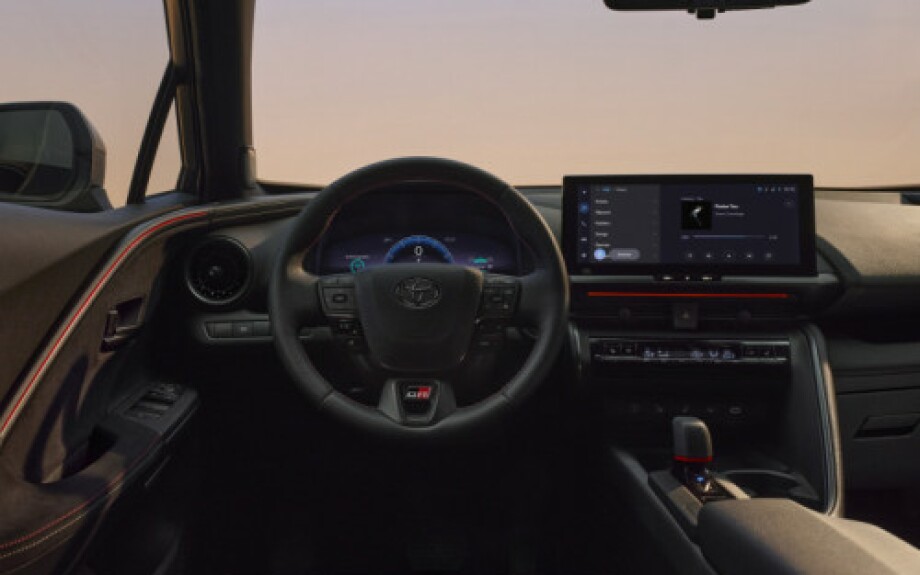 2024 Toyota C-HR Plugin Hybrid Grandons